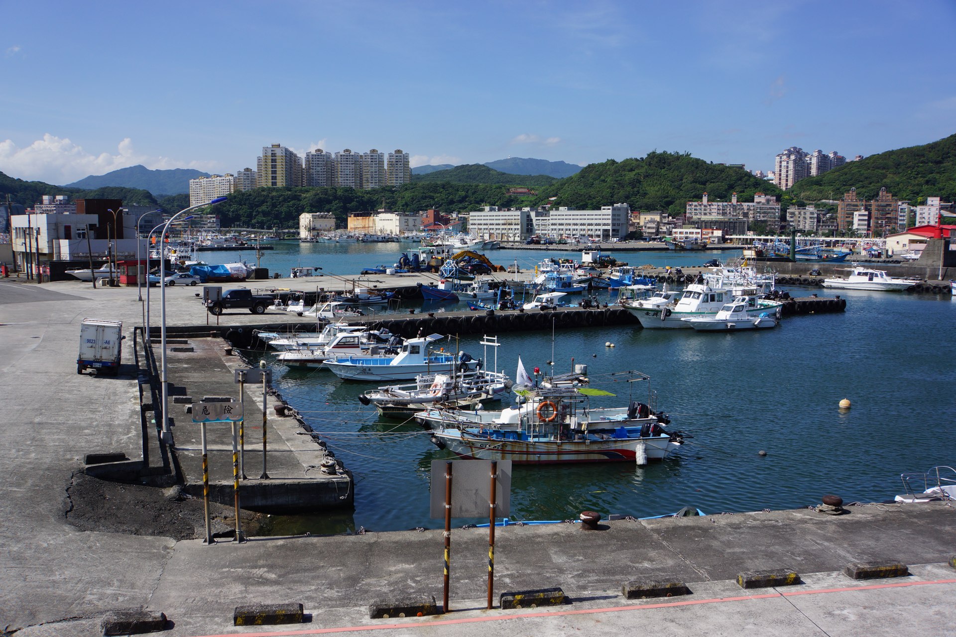炒魚鬆與飯糰